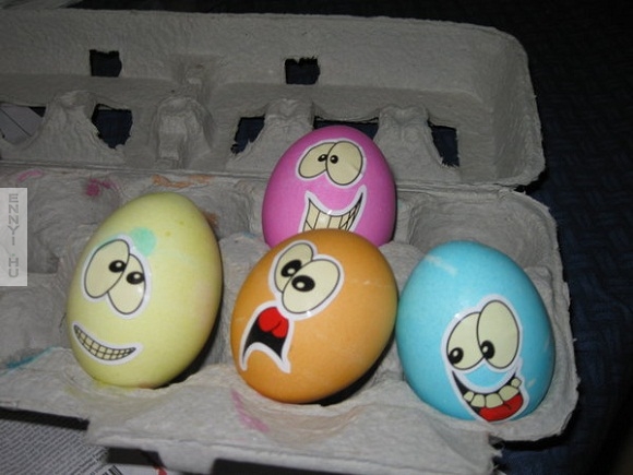 Egg_humor_by_scenery_by_day