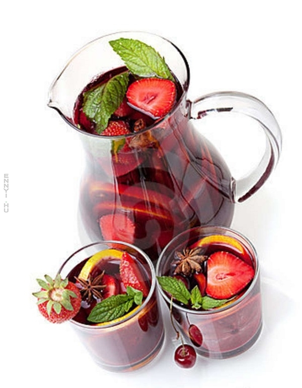 refreshing-fruit-sangria-jug-two-glasses-14564886